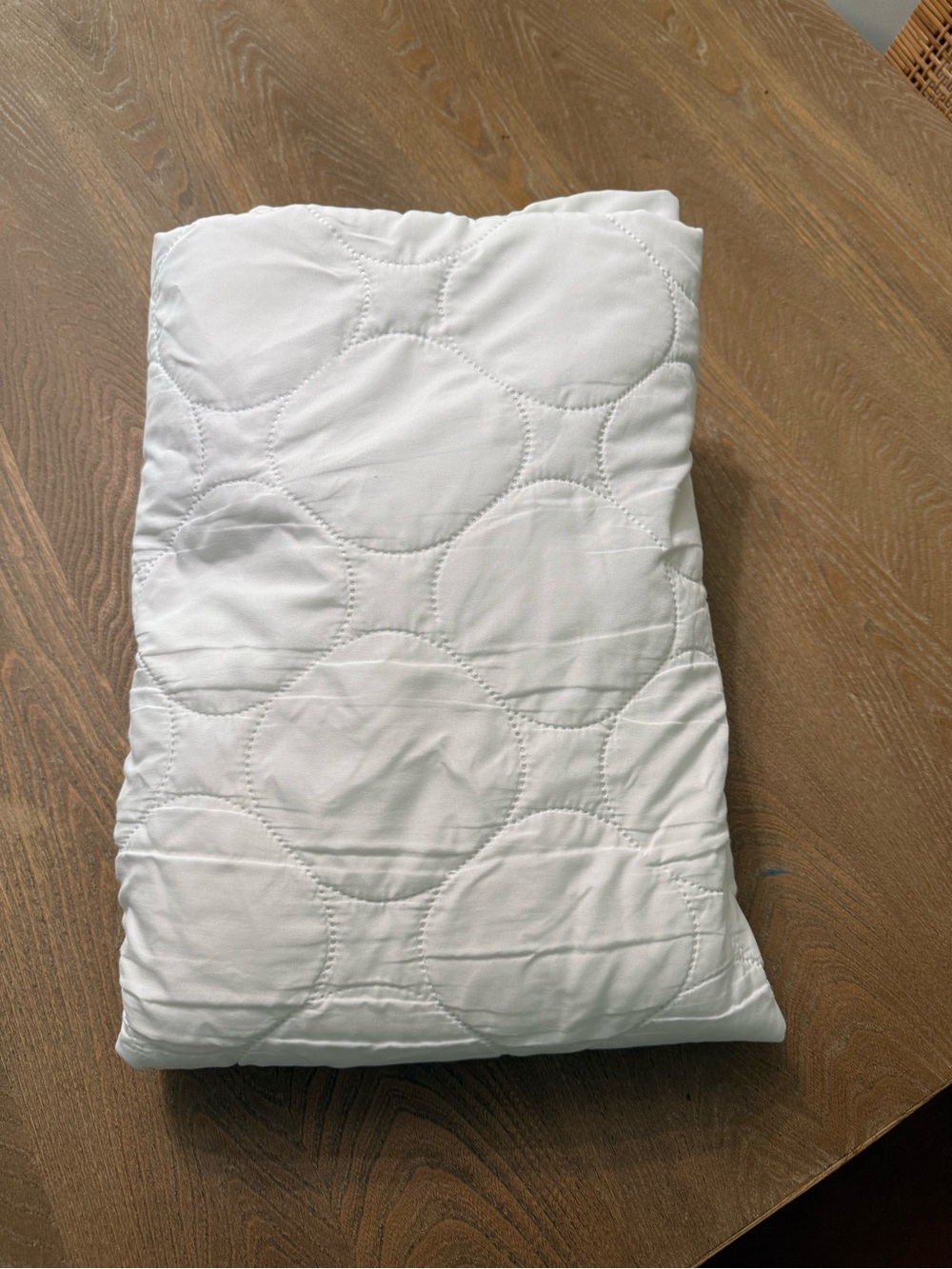 White Quilted Mattress Pad Protector / topper